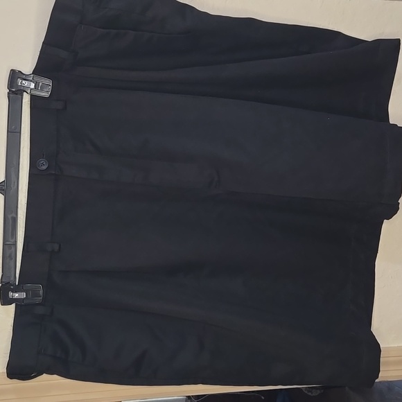 RoundTree & Yorke, Men's Shorts, Size 50 x 9 - Picture 1 of 6